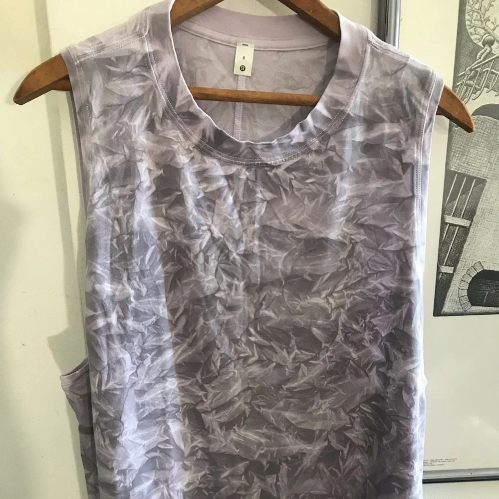 Women’s Lululemon purple tank top size 8 - Picture 1 of 4